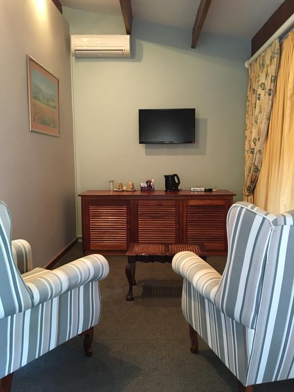 Smart Villa Guest House 东伦敦 外观 照片