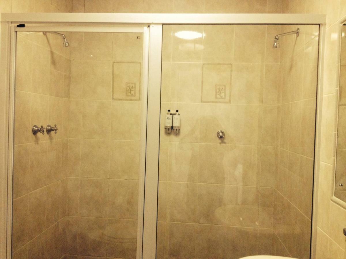 Smart Villa Guest House 东伦敦 外观 照片